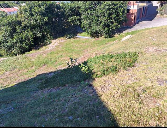 694M² VACANT LAND FOR SALE IN PARADISE BEACH